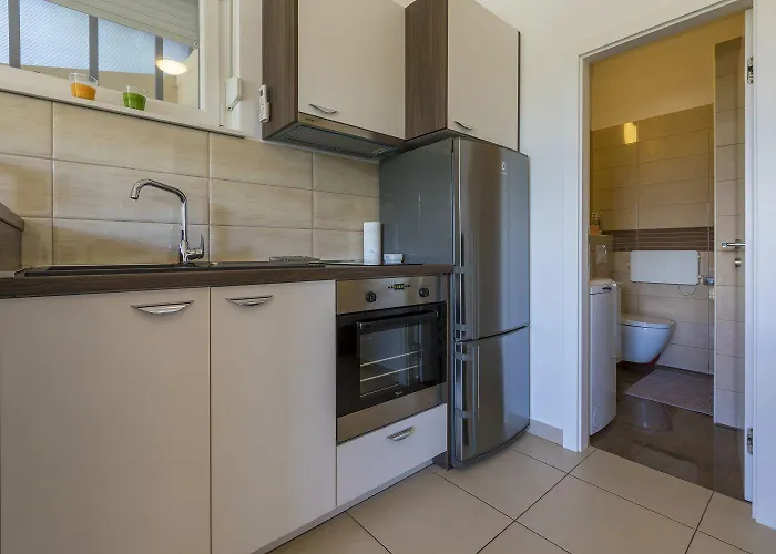 Traumhaftes Nur 400 Meter Zum Mit Privatparkplatz, Waschmaschine Apartman